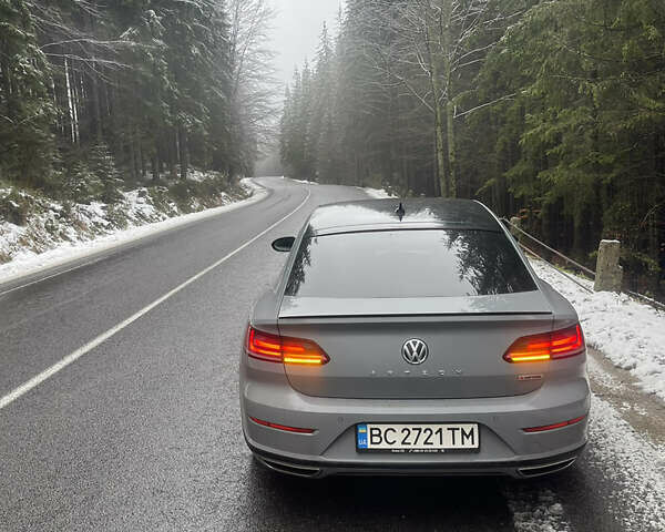 Серый Фольксваген Arteon, объемом двигателя 1.97 л и пробегом 160 тыс. км за 32500 $, фото 3 на Automoto.ua