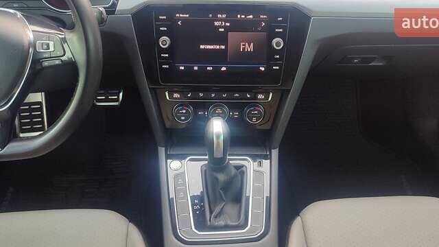 Серый Фольксваген Arteon, объемом двигателя 1.98 л и пробегом 107 тыс. км за 24700 $, фото 19 на Automoto.ua