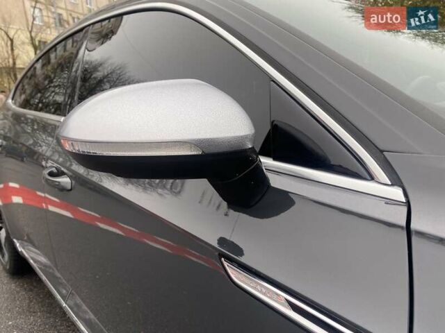 Сірий Фольксваген Arteon, об'ємом двигуна 1.97 л та пробігом 98 тис. км за 28750 $, фото 40 на Automoto.ua