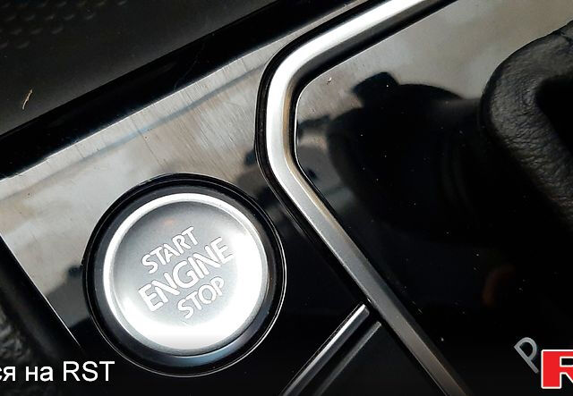 Серый Фольксваген Arteon, объемом двигателя 2 л и пробегом 166 тыс. км за 29700 $, фото 9 на Automoto.ua