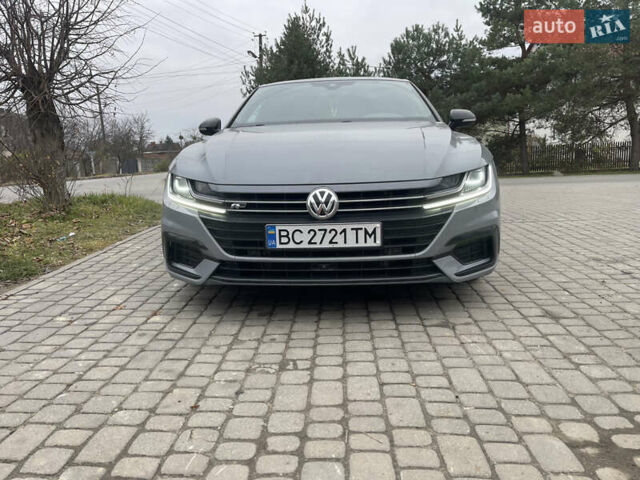 Серый Фольксваген Arteon, объемом двигателя 1.97 л и пробегом 160 тыс. км за 32500 $, фото 4 на Automoto.ua