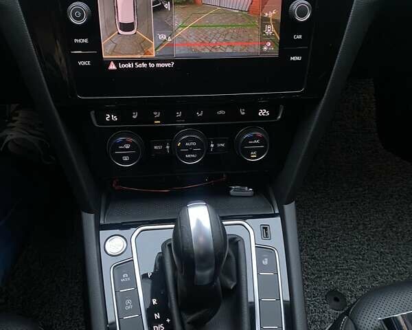 Сірий Фольксваген Arteon, об'ємом двигуна 1.97 л та пробігом 98 тис. км за 28750 $, фото 48 на Automoto.ua