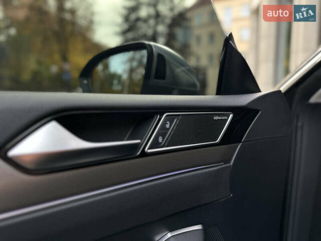 Серый Фольксваген Arteon, объемом двигателя 1.97 л и пробегом 98 тыс. км за 29700 $, фото 18 на Automoto.ua