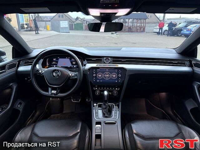 Серый Фольксваген Arteon, объемом двигателя 2 л и пробегом 80 тыс. км за 25000 $, фото 2 на Automoto.ua