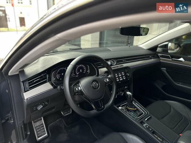 Серый Фольксваген Arteon, объемом двигателя 1.97 л и пробегом 98 тыс. км за 29700 $, фото 17 на Automoto.ua