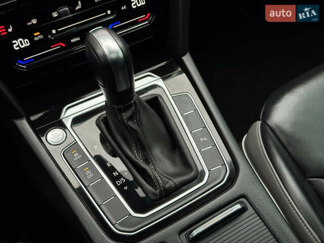 Серый Фольксваген Arteon, объемом двигателя 1.98 л и пробегом 78 тыс. км за 29900 $, фото 22 на Automoto.ua