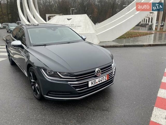 Сірий Фольксваген Arteon, об'ємом двигуна 1.97 л та пробігом 98 тис. км за 28750 $, фото 4 на Automoto.ua