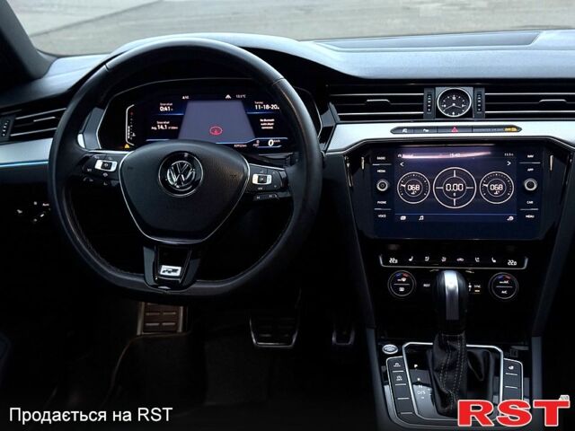 Серый Фольксваген Arteon, объемом двигателя 2 л и пробегом 80 тыс. км за 25000 $, фото 5 на Automoto.ua