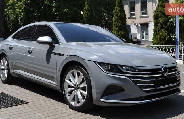 Серый Фольксваген Arteon, объемом двигателя 1.97 л и пробегом 74 тыс. км за 38000 $, фото 12 на Automoto.ua