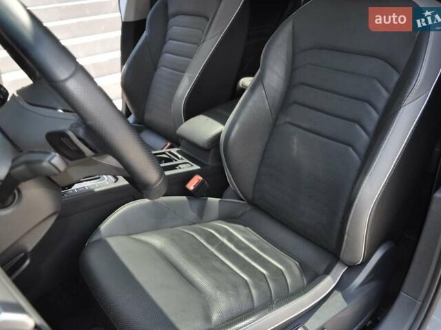 Серый Фольксваген Arteon, объемом двигателя 1.97 л и пробегом 74 тыс. км за 38000 $, фото 33 на Automoto.ua