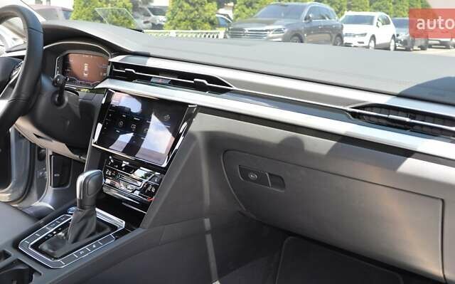 Серый Фольксваген Arteon, объемом двигателя 1.97 л и пробегом 74 тыс. км за 38000 $, фото 22 на Automoto.ua