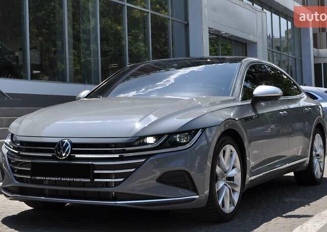 Серый Фольксваген Arteon, объемом двигателя 1.97 л и пробегом 74 тыс. км за 38000 $, фото 1 на Automoto.ua