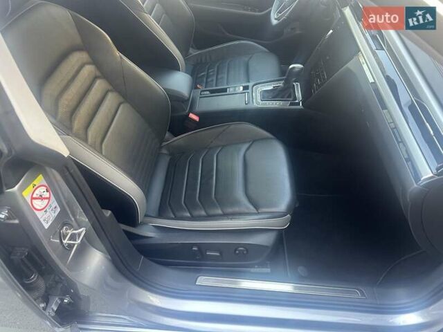 Серый Фольксваген Arteon, объемом двигателя 1.97 л и пробегом 22 тыс. км за 35900 $, фото 32 на Automoto.ua