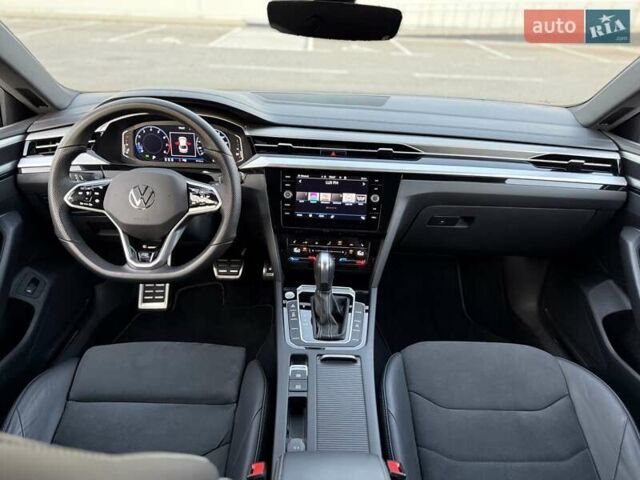 Серый Фольксваген Arteon, объемом двигателя 1.98 л и пробегом 55 тыс. км за 45500 $, фото 63 на Automoto.ua
