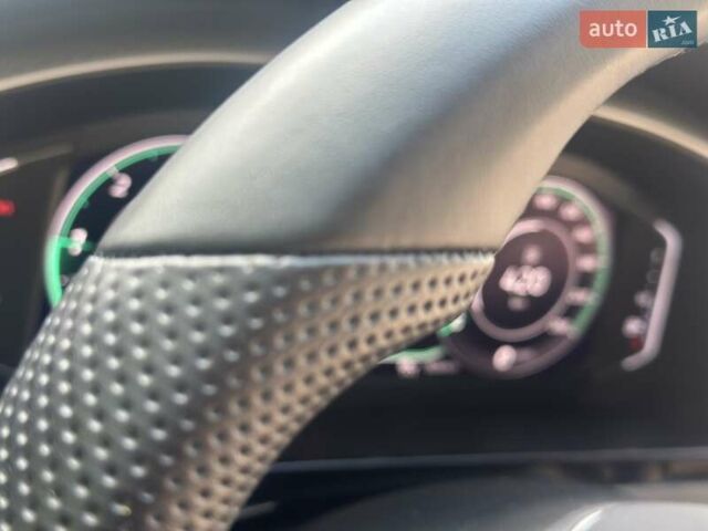 Серый Фольксваген Arteon, объемом двигателя 1.97 л и пробегом 22 тыс. км за 35900 $, фото 64 на Automoto.ua