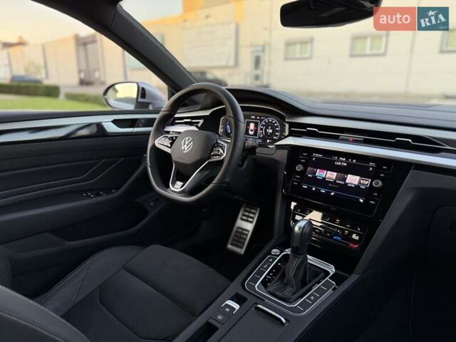 Серый Фольксваген Arteon, объемом двигателя 1.98 л и пробегом 55 тыс. км за 45500 $, фото 76 на Automoto.ua