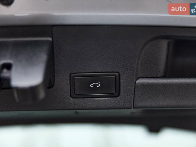 Серый Фольксваген Arteon, объемом двигателя 1.97 л и пробегом 76 тыс. км за 41000 $, фото 23 на Automoto.ua