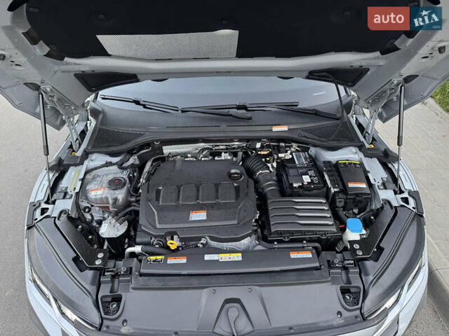 Серый Фольксваген Arteon, объемом двигателя 1.97 л и пробегом 80 тыс. км за 42500 $, фото 44 на Automoto.ua