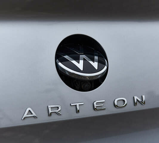 Серый Фольксваген Arteon, объемом двигателя 1.97 л и пробегом 76 тыс. км за 41000 $, фото 3 на Automoto.ua