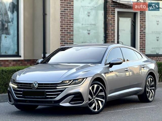 Серый Фольксваген Arteon, объемом двигателя 1.98 л и пробегом 55 тыс. км за 45500 $, фото 4 на Automoto.ua