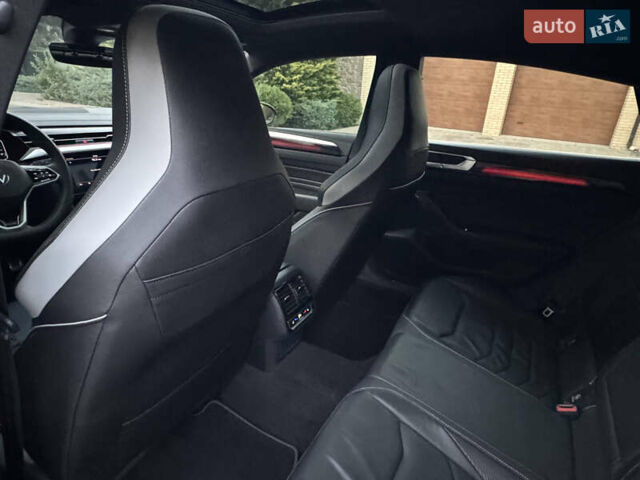 Серый Фольксваген Arteon, объемом двигателя 1.97 л и пробегом 80 тыс. км за 42500 $, фото 40 на Automoto.ua