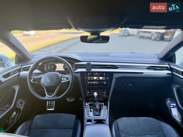 Серый Фольксваген Arteon, объемом двигателя 1.97 л и пробегом 135 тыс. км за 41500 $, фото 10 на Automoto.ua