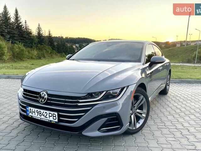 Серый Фольксваген Arteon, объемом двигателя 1.98 л и пробегом 117 тыс. км за 25000 $, фото 3 на Automoto.ua