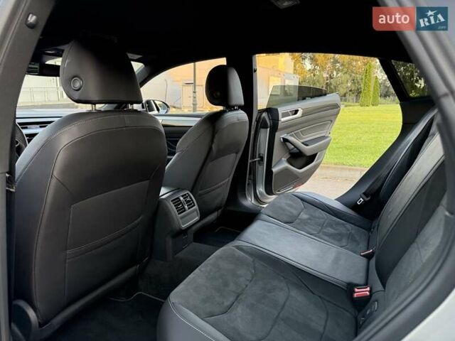 Серый Фольксваген Arteon, объемом двигателя 1.98 л и пробегом 55 тыс. км за 45500 $, фото 57 на Automoto.ua