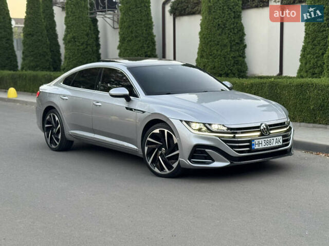 Серый Фольксваген Arteon, объемом двигателя 1.97 л и пробегом 80 тыс. км за 42500 $, фото 1 на Automoto.ua