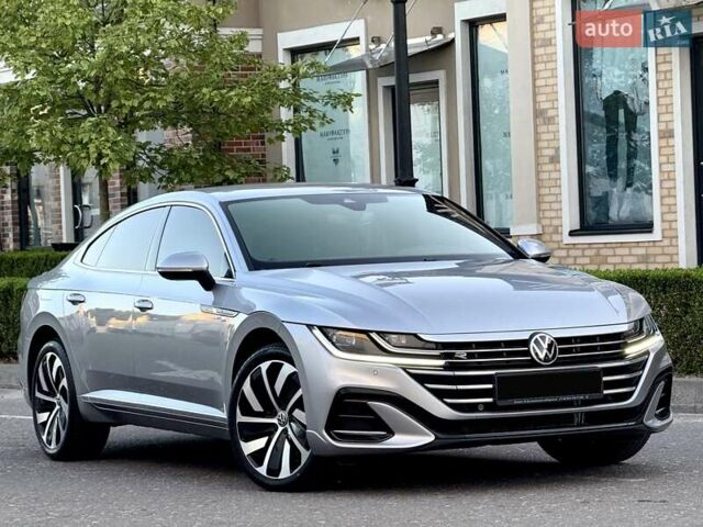 Серый Фольксваген Arteon, объемом двигателя 1.98 л и пробегом 55 тыс. км за 45500 $, фото 42 на Automoto.ua