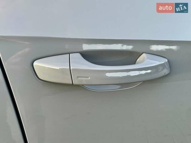 Серый Фольксваген Arteon, объемом двигателя 1.98 л и пробегом 117 тыс. км за 25000 $, фото 63 на Automoto.ua