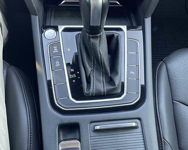 Серый Фольксваген Arteon, объемом двигателя 1.98 л и пробегом 117 тыс. км за 24999 $, фото 63 на Automoto.ua