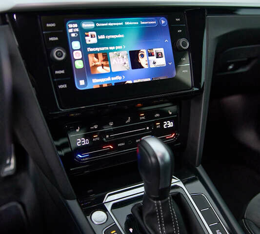 Серый Фольксваген Arteon, объемом двигателя 1.97 л и пробегом 76 тыс. км за 41000 $, фото 12 на Automoto.ua