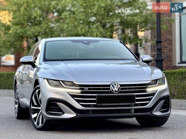 Серый Фольксваген Arteon, объемом двигателя 1.98 л и пробегом 55 тыс. км за 45500 $, фото 43 на Automoto.ua