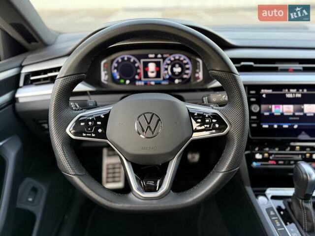 Серый Фольксваген Arteon, объемом двигателя 1.98 л и пробегом 55 тыс. км за 45500 $, фото 68 на Automoto.ua