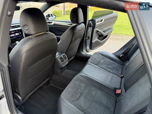 Серый Фольксваген Arteon, объемом двигателя 1.98 л и пробегом 55 тыс. км за 45500 $, фото 54 на Automoto.ua