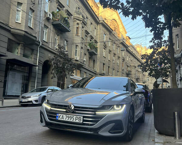 Сірий Фольксваген Arteon, об'ємом двигуна 1.97 л та пробігом 59 тис. км за 37800 $, фото 4 на Automoto.ua