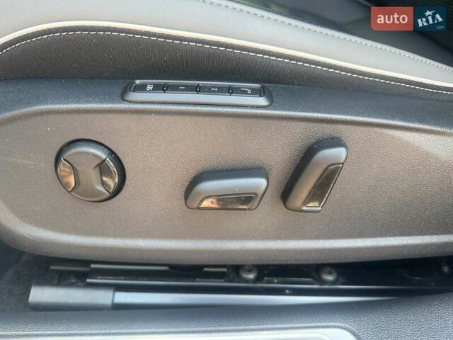 Серый Фольксваген Arteon, объемом двигателя 1.97 л и пробегом 22 тыс. км за 35900 $, фото 55 на Automoto.ua