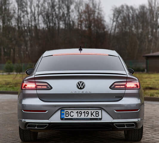 Серый Фольксваген Arteon, объемом двигателя 1.97 л и пробегом 76 тыс. км за 41000 $, фото 4 на Automoto.ua