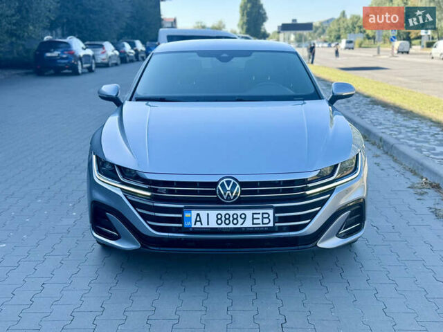 Серый Фольксваген Arteon, объемом двигателя 1.97 л и пробегом 135 тыс. км за 41500 $, фото 2 на Automoto.ua