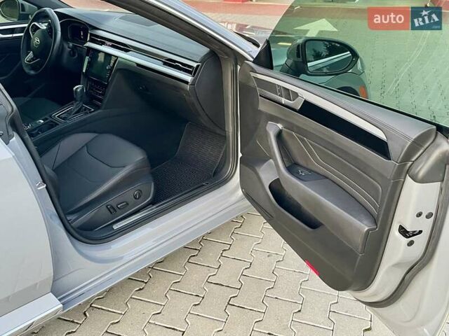 Серый Фольксваген Arteon, объемом двигателя 1.98 л и пробегом 117 тыс. км за 25000 $, фото 58 на Automoto.ua