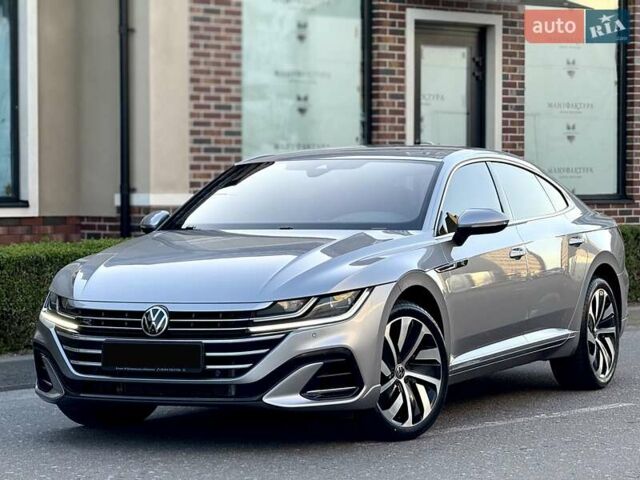 Серый Фольксваген Arteon, объемом двигателя 1.98 л и пробегом 55 тыс. км за 45500 $, фото 3 на Automoto.ua