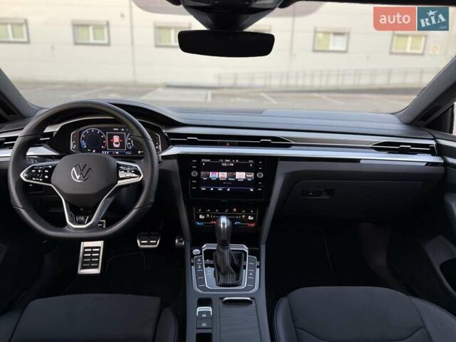Серый Фольксваген Arteon, объемом двигателя 1.98 л и пробегом 55 тыс. км за 45500 $, фото 64 на Automoto.ua
