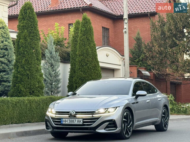 Серый Фольксваген Arteon, объемом двигателя 1.97 л и пробегом 80 тыс. км за 42500 $, фото 5 на Automoto.ua