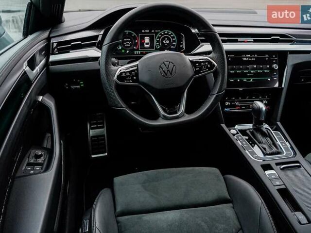Серый Фольксваген Arteon, объемом двигателя 1.97 л и пробегом 14 тыс. км за 53204 $, фото 8 на Automoto.ua