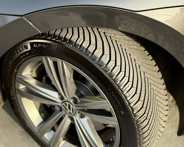 Сірий Фольксваген Arteon, об'ємом двигуна 1.97 л та пробігом 48 тис. км за 45999 $, фото 29 на Automoto.ua