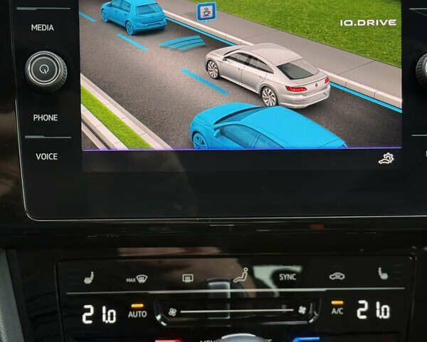 Сірий Фольксваген Arteon, об'ємом двигуна 1.97 л та пробігом 48 тис. км за 45999 $, фото 12 на Automoto.ua