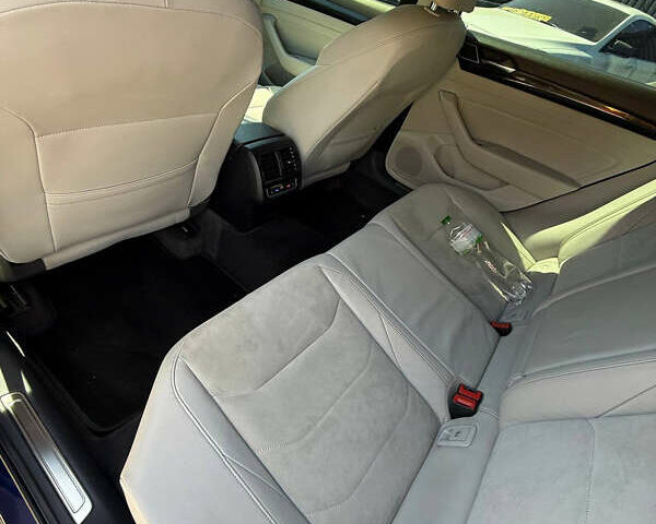 Синий Фольксваген Arteon, объемом двигателя 1.97 л и пробегом 232 тыс. км за 23499 $, фото 5 на Automoto.ua