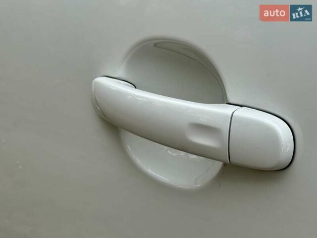 Белый Фольксваген Битл, объемом двигателя 2.5 л и пробегом 229 тыс. км за 9499 $, фото 13 на Automoto.ua