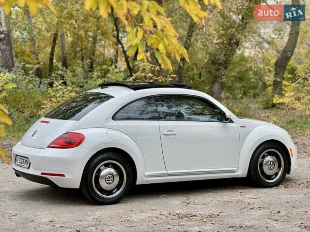 Белый Фольксваген Битл, объемом двигателя 2.5 л и пробегом 229 тыс. км за 9499 $, фото 6 на Automoto.ua